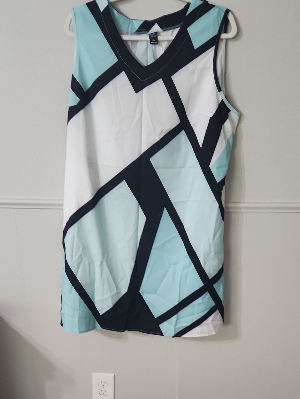 Sleeveless Geometric Shift Dress in White, Mint & Black - Unknown Brand